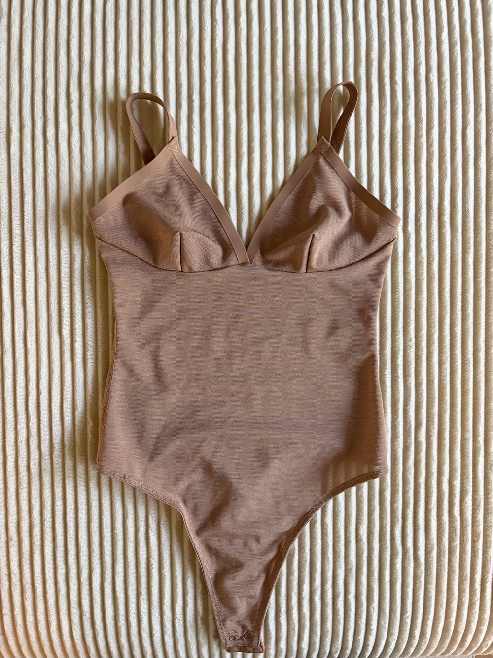 SKIMS Nude Plunge Thong Bodysuit XXS